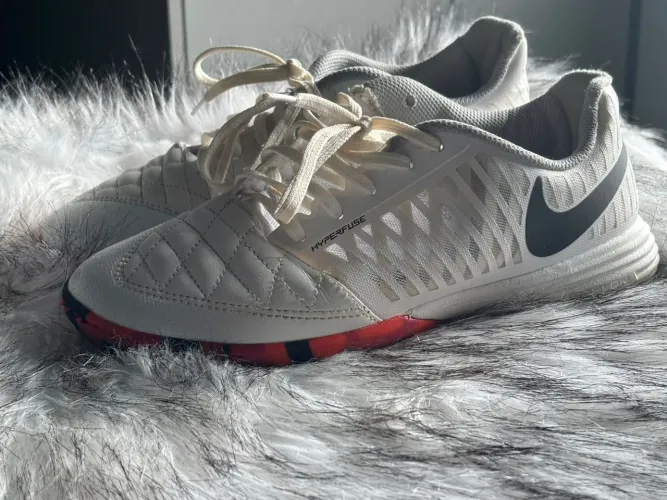 Chuteira Nike Futsal Hyperfuse Branca Original Nº 39 - Bom Estado