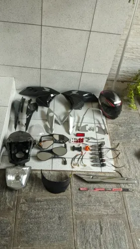 PEÇAS E ACESSÓRIOS PARA MOTO.