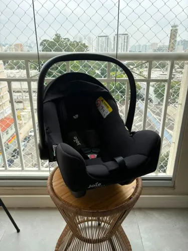Bebê conforto JOIE iSnug 2 Shale(Preta)