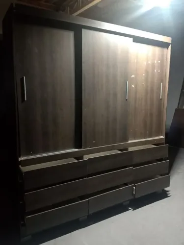 Vendo Guarda roupa usado bem conservado entrega e montagem grátis