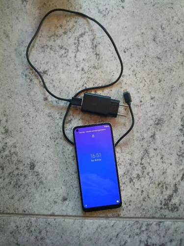 Celular Motorola Moto G8 4GB 64GB sem caixa.