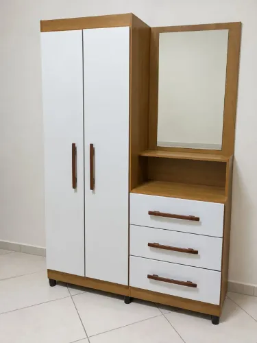 Guarda-Roupa em MDF com Espelho