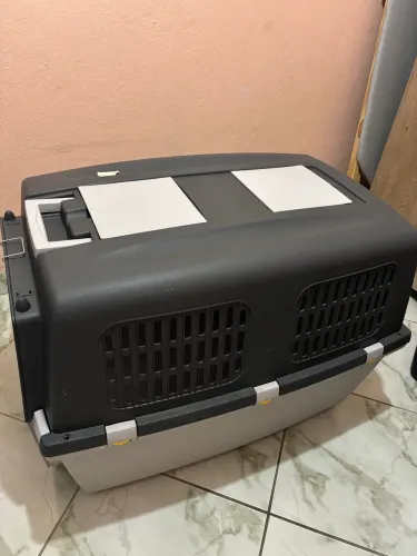 Caixa de transporte para cachorro