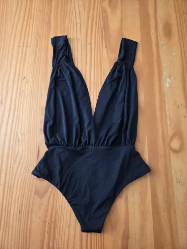 body preto gola v profundo nati vozza tamanho  pp