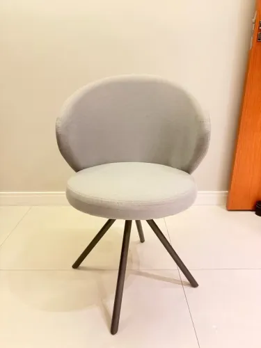 Cadeira Neo Giratória - marca Líder.
