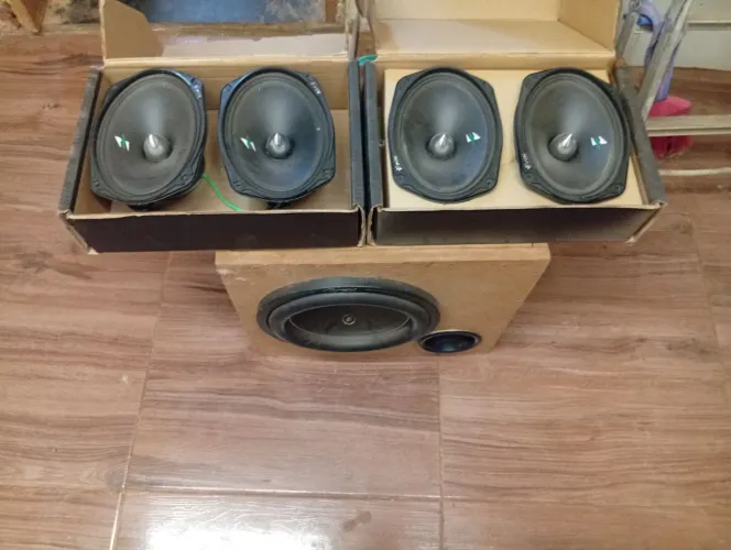 Vendo caixa de som automotivo