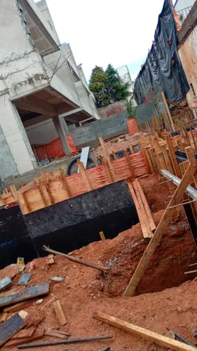 CONSTRUÇÕES E REFORMAS