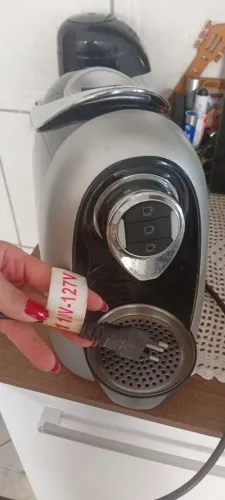 Cafeteira três corações semi nova