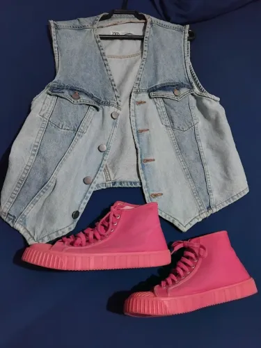 Tenis barbie zara 38 e colete barbie zara M raro 2023 
