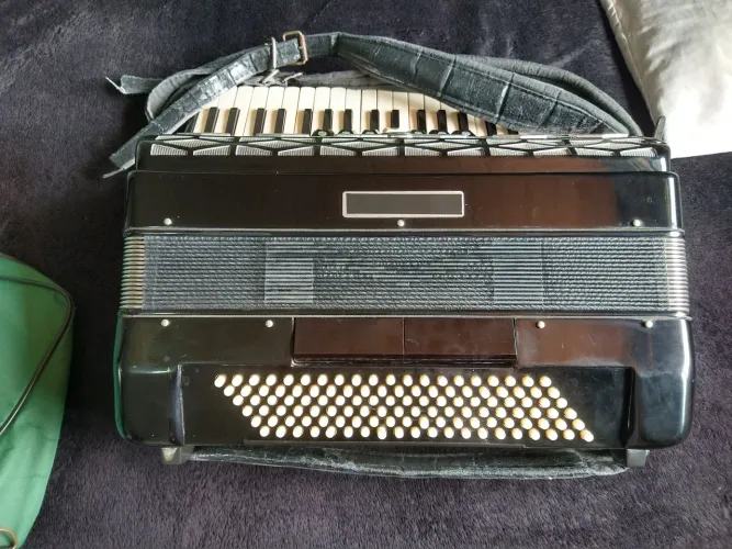 Acordeon Michael 120 baixos (Vendo ou troco em Moto)