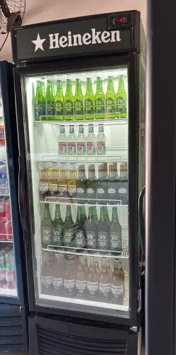 Cervejeira expositora heinecken