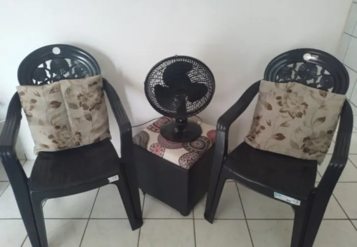 Poltronas plásticas 