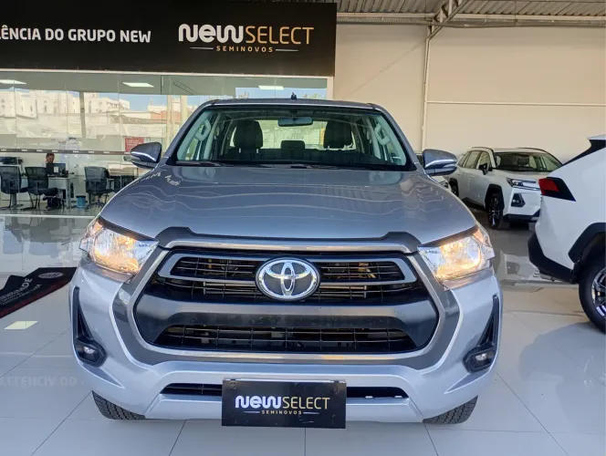 Toyota Hilux CD SR 4X4 2.8 TDI Diesel Aut. 2025