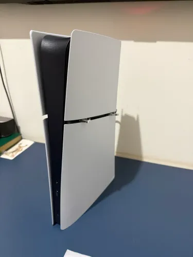 PS5 slim 828GB