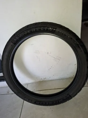 Pneu Dianteiro Michelin