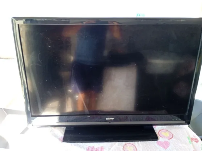 TV Semp para peças