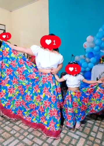 Conjunto saia de carimbó e blusa