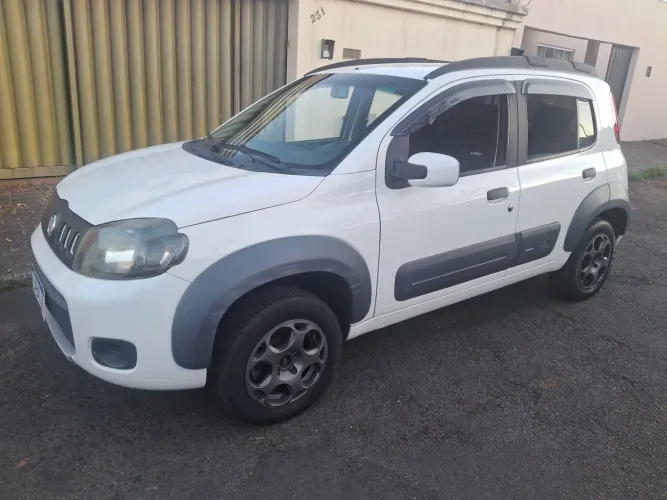 Fiat Uno WAY Celeb. 1.0 EVO Fire Flex 8V 5P 2013