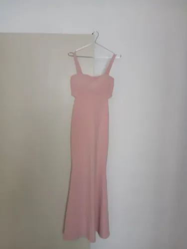 Vendo Vestido e 5 shorts