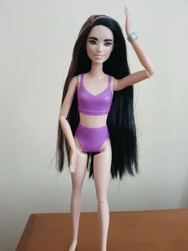 Boneca Barbie Articulada