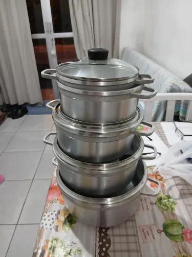 Panelas e air fry ER nunca utilizada 