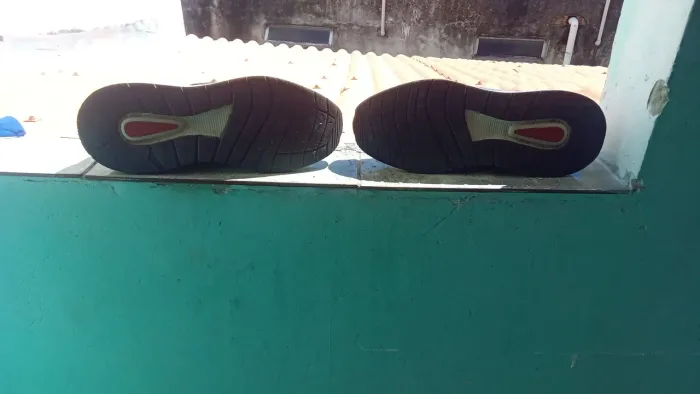 Vendo Dois Calcados Seminovos