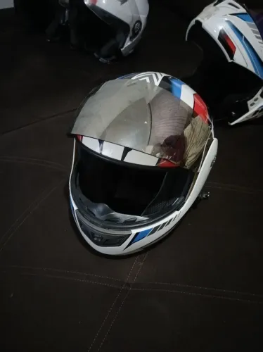 Capacete helt