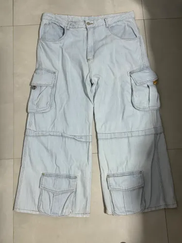 Calça cargo baw tom e jerry, jeans claro, tamanho 48 em perfeito estado!