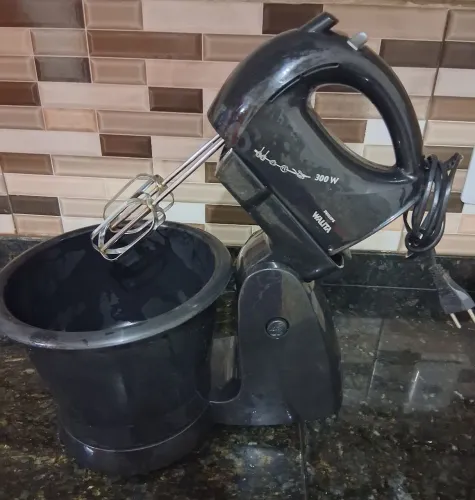 Batedeira Walita 300w preta