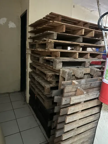 PALLETS DE MADEIRA