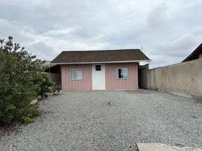 Casa com 2 quartos, sala e cozinha conjugada, 60 metros2, bairro Itinga Araquari sc 