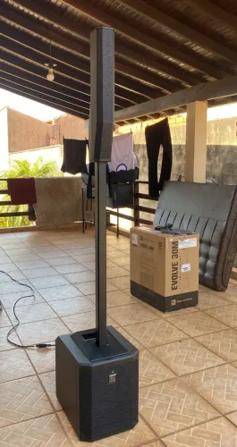 Sistema de som Evolve 30M Eletrovoice Line array