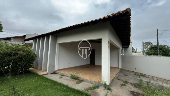 Casa com 3 dormitórios para alugar, 120 m² por R$ 2.600/mês - São Francisco - Ibiporã/PR