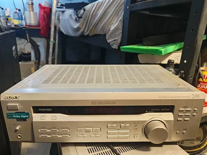 Sucata Receiver Sony acende mas não sai som