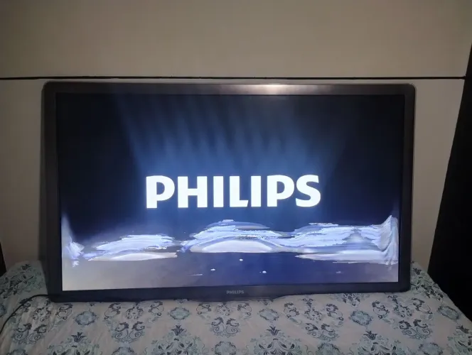 Tv LCD 51 Polegadas Philips - Ler todo Anúncio!