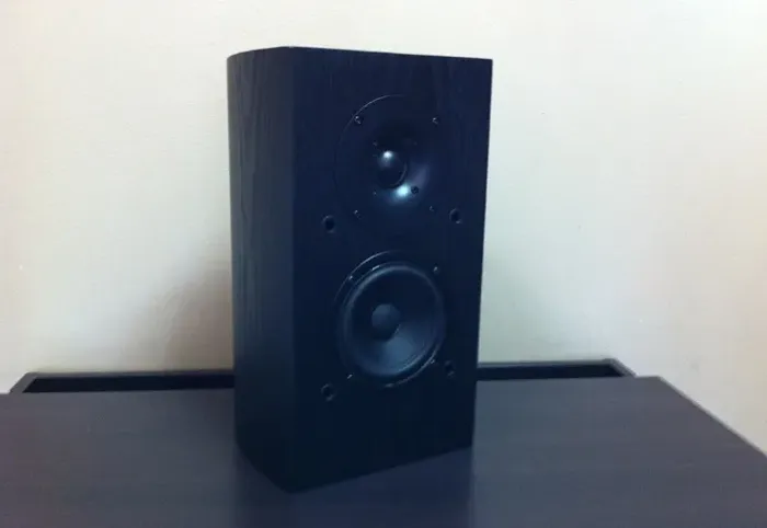 Caixas de som Pioneer Andrew Jones
