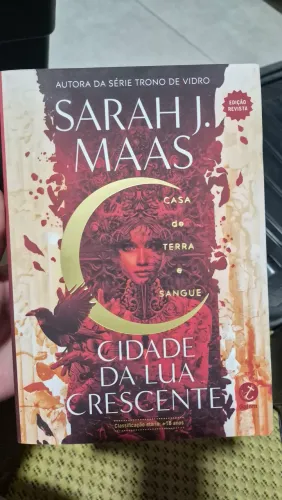 Livro Cidade da Lua Crescente - Sarah J. Maas