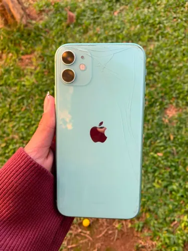 iPhone 11 64gb excelente