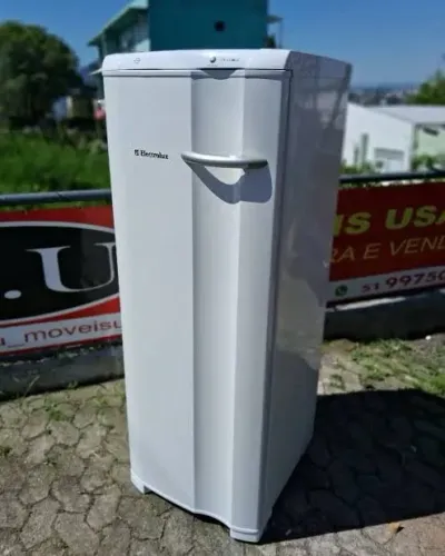 Freezer vertical Eletrolux