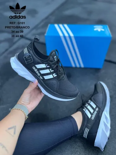 ADIDAS PRETO COM BRANCO UNISSEX GENÉRICO TAMANHOS 34 AO 40