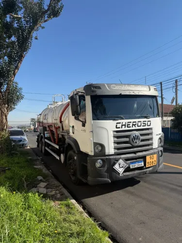 Caminhão Constellation 24.280 2015 / 2015 Limpa fossa