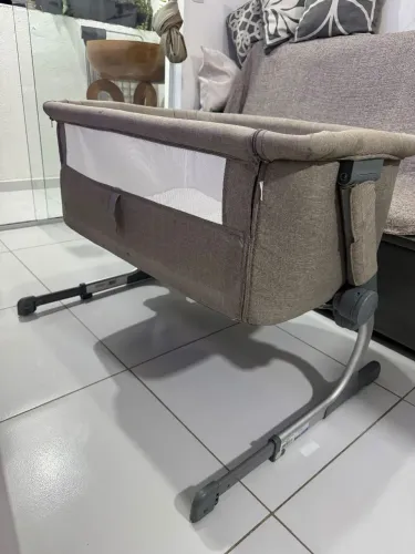 BERÇO MÓVEL ACOPLA NA CAMA