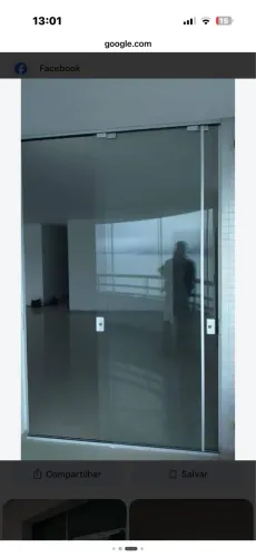 Porta janela com fechadura pro dois lados