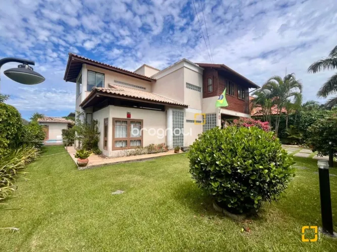 Casa financiável à venda a 300m da praia no Campeche