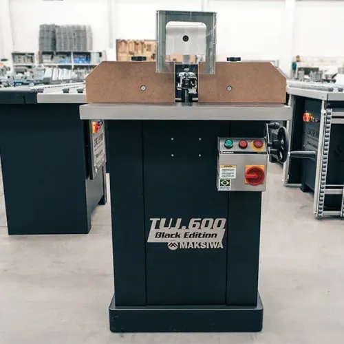 Tupia Maksiwa TUJ 600