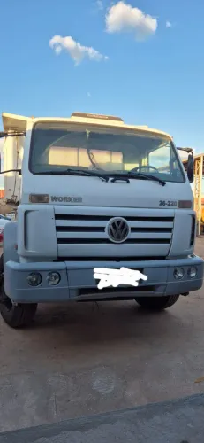 VW 26.220 WORKER TRAÇADO 6X4 ANO 2011