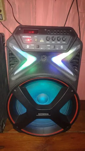 Vendo caixa de som Mondial cm 400 conect.esta pegando só l.na energia