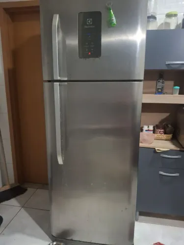 Geladeira Electrolux Frost Free Inox - Ótimo funcionamento
