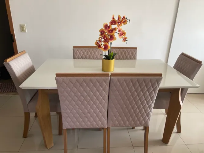 Mesa de jantar + cadeiras 