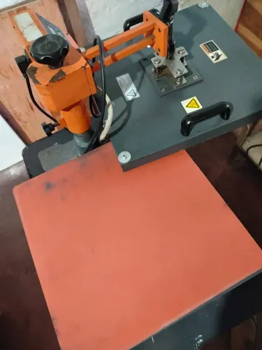 Prensa térmica plana tamanho 38x38 giratória
